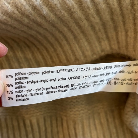 Zara Oversized Fuzzy Turtleneck Sweater in Silver/Pale Gray, Small - Picture 4 of 7